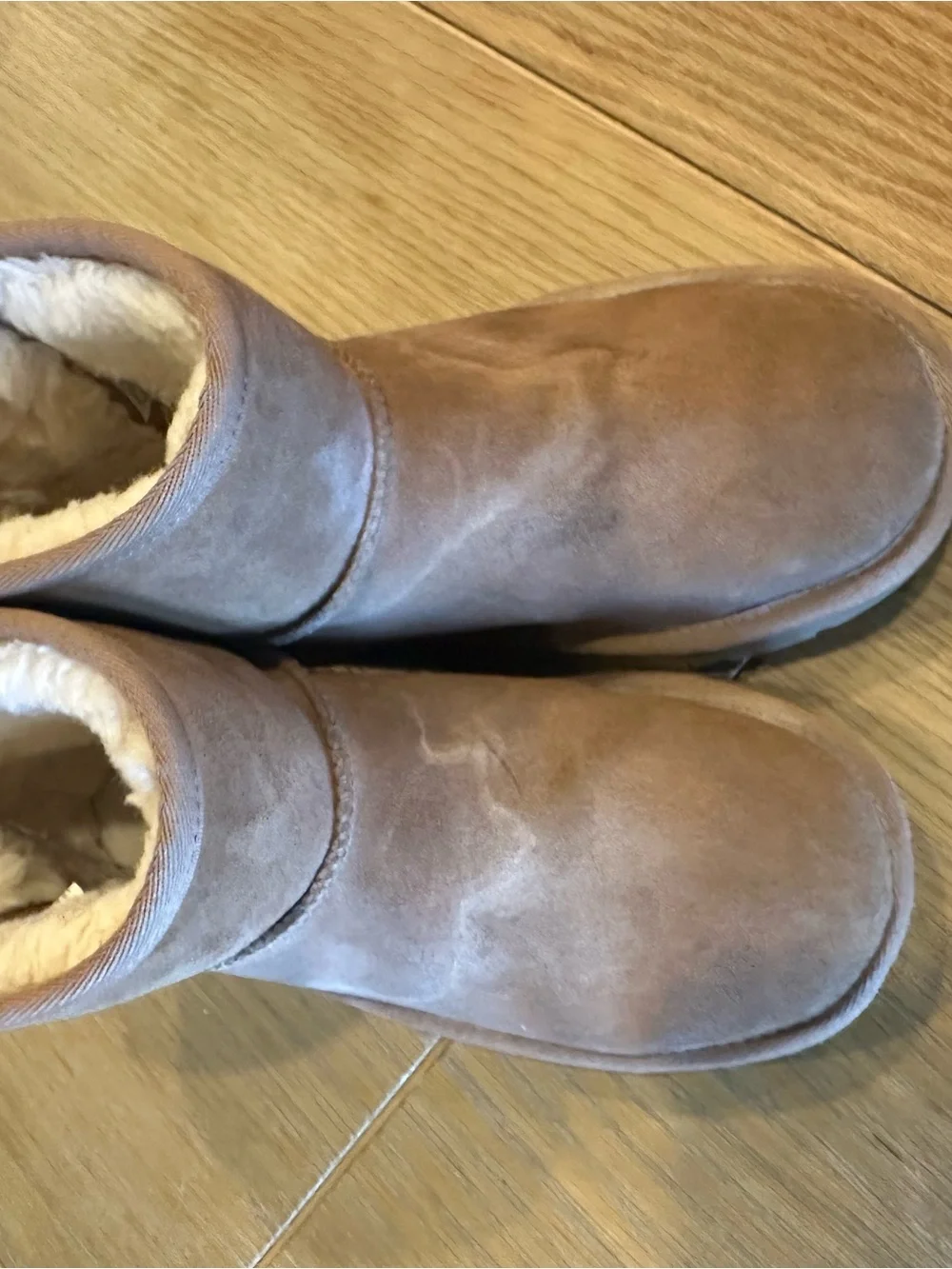 UGG Kids Short Shearling Lined Suede Boots - Chestnut Brown
